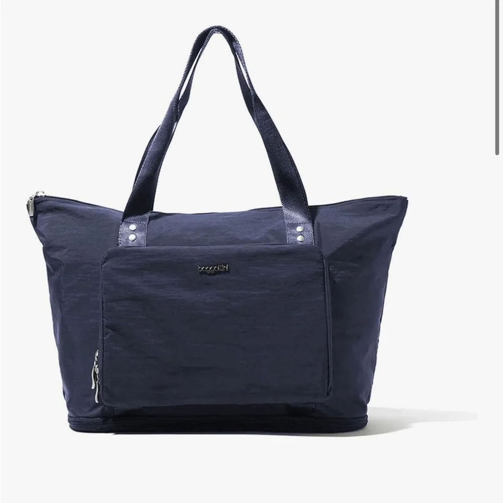 Baggallini NWT navy travel bag expandable